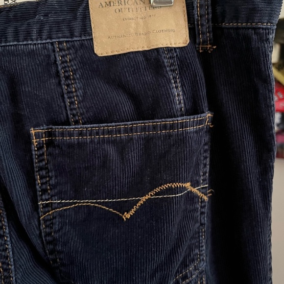 AMERICAN Eagle Corduroy Jeans - Picture 6 of 8